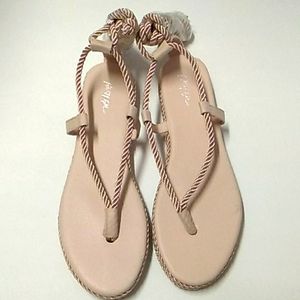 NASTY GIRLCream Sandal sz 6
